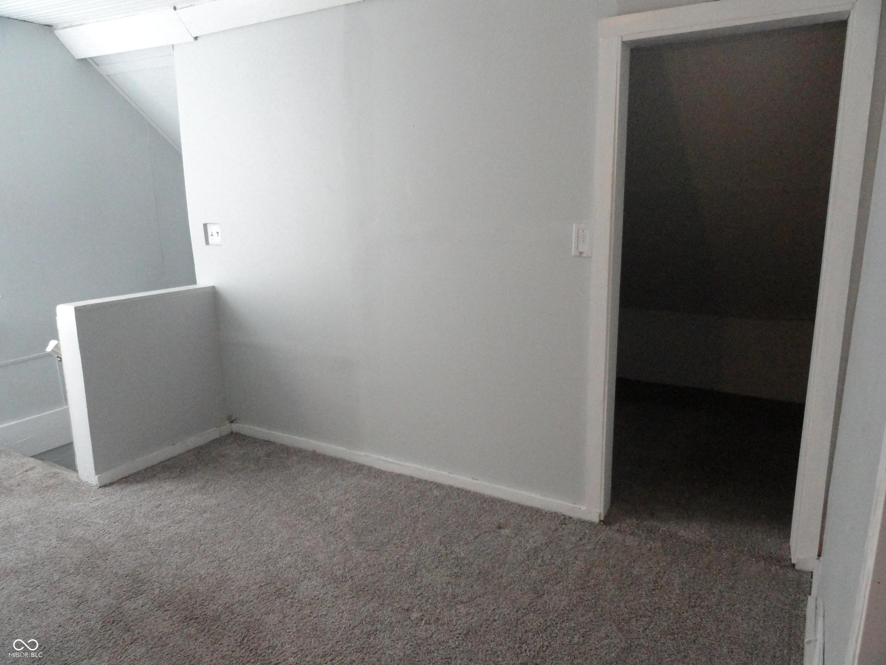 Photo #32