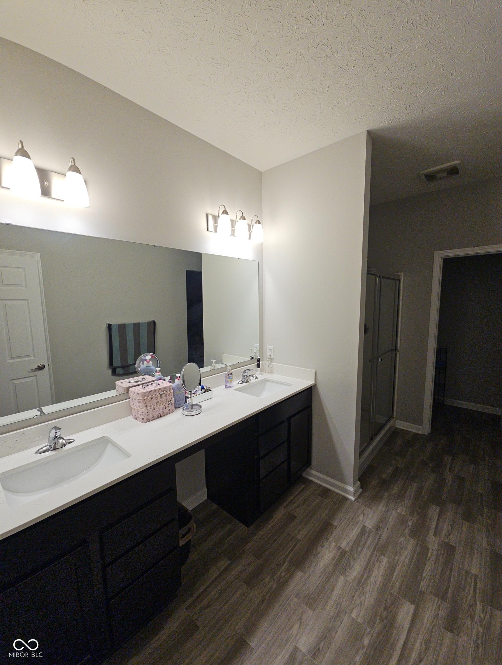 Photo #42