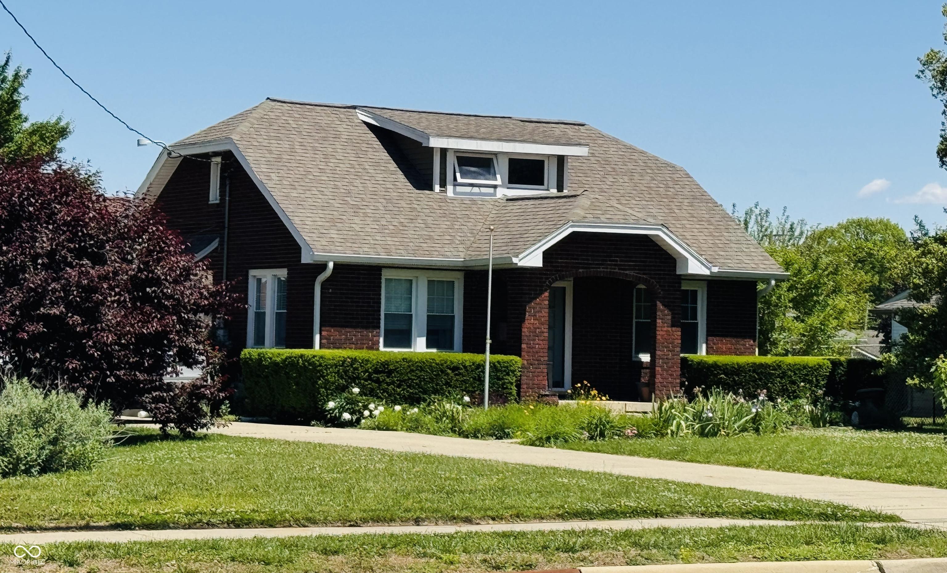 2722 17Th St Columbus IN 47201 MLS 22101026
