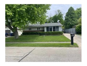 Photo one of 806 Berkeley Dr Shelbyville IN 46176 | MLS 21920874