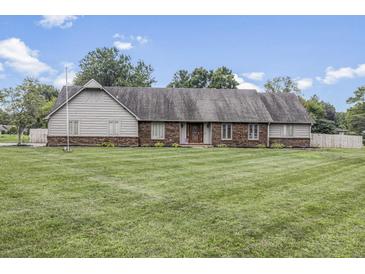 Photo one of 7067 E County Road 200 North Avon IN 46123 | MLS 21936318