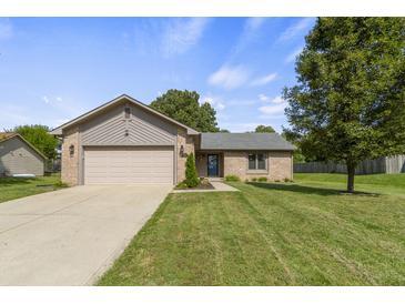 Photo one of 6862 Oak Lake Dr Indianapolis IN 46214 | MLS 21943164