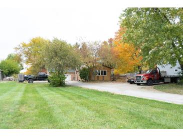 Photo one of 3376 W Smith Valley Rd Greenwood IN 46142 | MLS 21950330