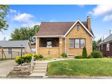 Photo one of 925 N Butler Ave Indianapolis IN 46219 | MLS 21956112