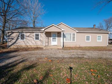 Photo one of 1806 E 400 N Greenfield IN 46140 | MLS 21957612