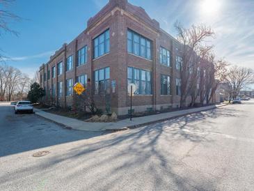 Photo one of 735 Lexington Ave # 26 Indianapolis IN 46203 | MLS 21962179