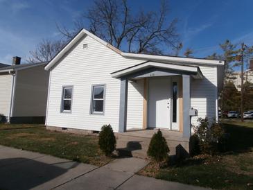 Photo one of 314 E Pennsylvania St Shelbyville IN 46176 | MLS 21963179
