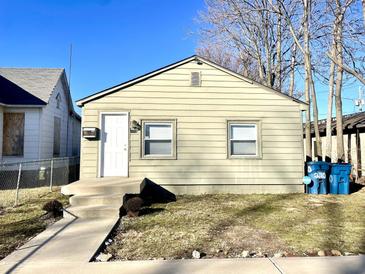 Photo one of 2110 Clay St Indianapolis IN 46205 | MLS 21964302