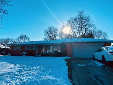 Photo one of 801 Reda Rd Indianapolis IN 46227 | MLS 21964642