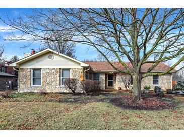 Photo one of 876 Briarwood Dr Greenwood IN 46142 | MLS 21964760
