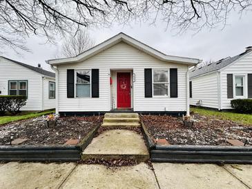 Photo one of 821 Blanchard St Shelbyville IN 46176 | MLS 21968784