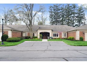 Photo one of 530 Bent Tree Ln Indianapolis IN 46260 | MLS 21971180