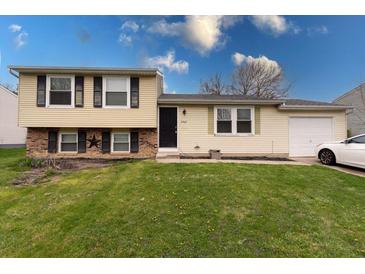 Photo one of 11406 Mutz Cir Indianapolis IN 46229 | MLS 21971744