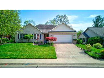 Photo one of 6027 Chinkapin Dr Columbus IN 47201 | MLS 21972639