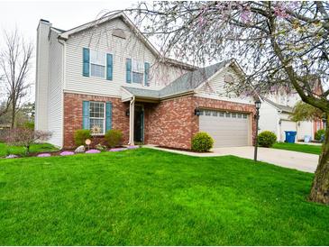 Photo one of 6820 Thousand Oaks Dr Indianapolis IN 46214 | MLS 21972719