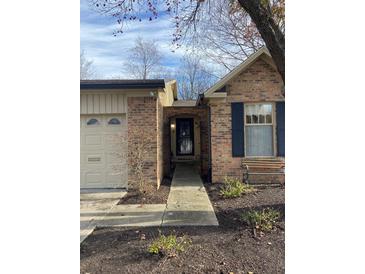 Photo one of 8421 Quail Hollow Rd Indianapolis IN 46260 | MLS 21972862