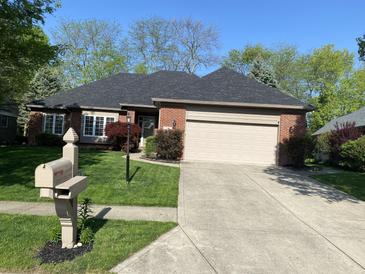 Photo one of 7118 English Oak Dr Noblesville IN 46062 | MLS 21973217