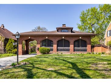 Photo one of 812 Campbell Ave Indianapolis IN 46219 | MLS 21973532