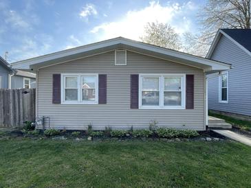 Photo one of 2317 Chestnut St Columbus IN 47201 | MLS 21973877