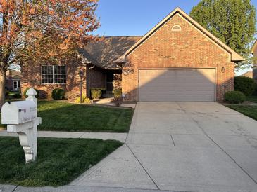Photo one of 7815 Flaherty Ln Indianapolis IN 46217 | MLS 21974530