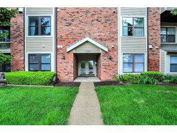Photo one of 1763 Wellesley Ln # 2E Indianapolis IN 46219 | MLS 21976172