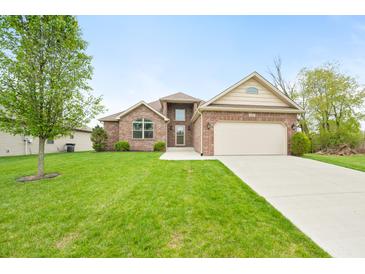 Photo one of 5705 Victory Dr Columbus IN 47203 | MLS 21976291