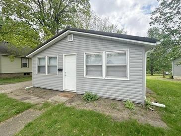 Photo one of 515 W State St Pendleton IN 46064 | MLS 21976777