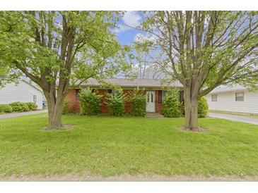 Photo one of 1126 Crestmoor Dr Shelbyville IN 46176 | MLS 21977671