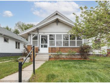 Photo one of 5021 E New York St Indianapolis IN 46201 | MLS 21978591