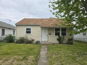 Photo one of 1716 E Kelly St Indianapolis IN 46203 | MLS 21978806