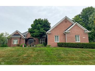 Photo one of 806 Foxboro Dr Avon IN 46123 | MLS 21989349