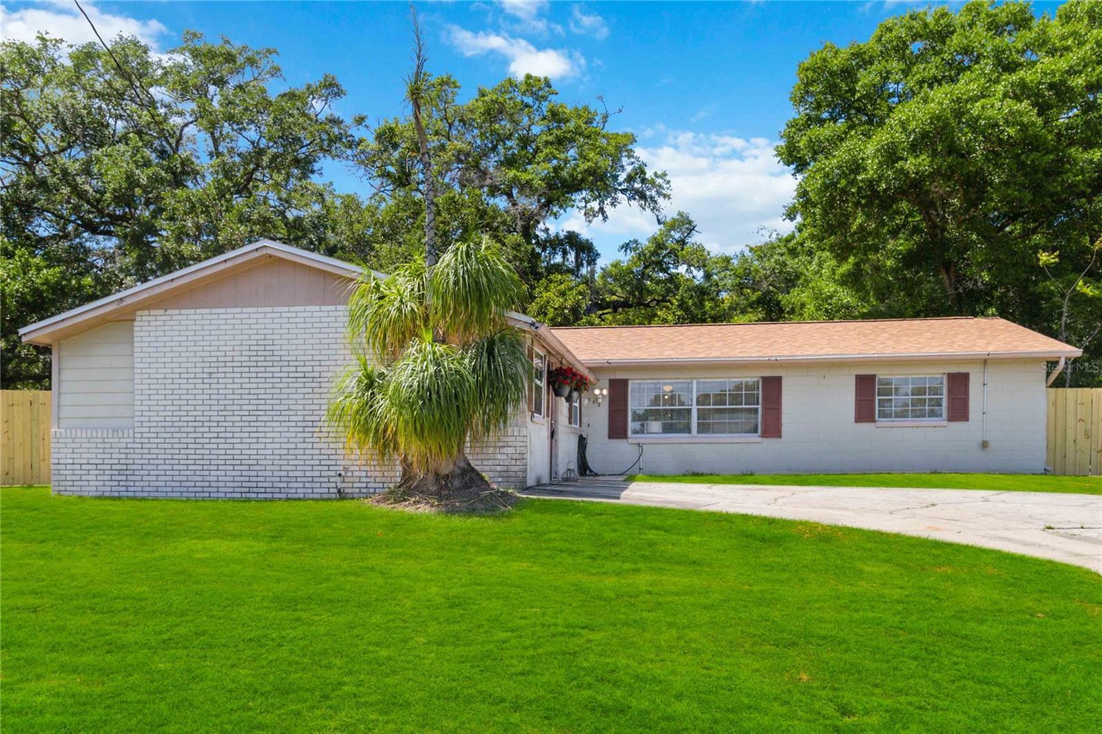 Photo one of 592 Fordham Ave Altamonte Springs FL 32714 | MLS A4606184
