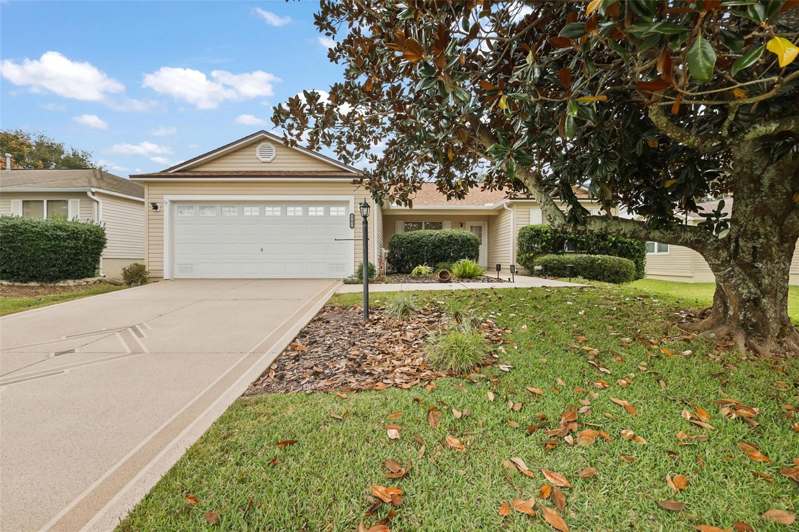 Photo one of 17021 Se 96Th Chapelwood Cir The Villages FL 32162 | MLS G5075889