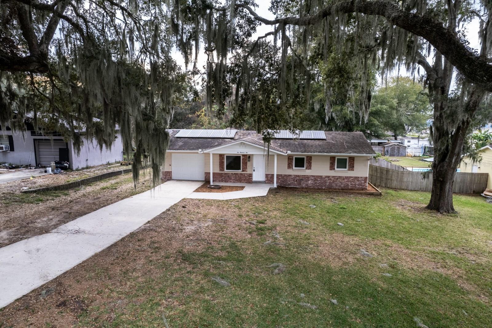 Photo one of 205 Tomato Hill Rd Leesburg FL 34748 | MLS G5077045