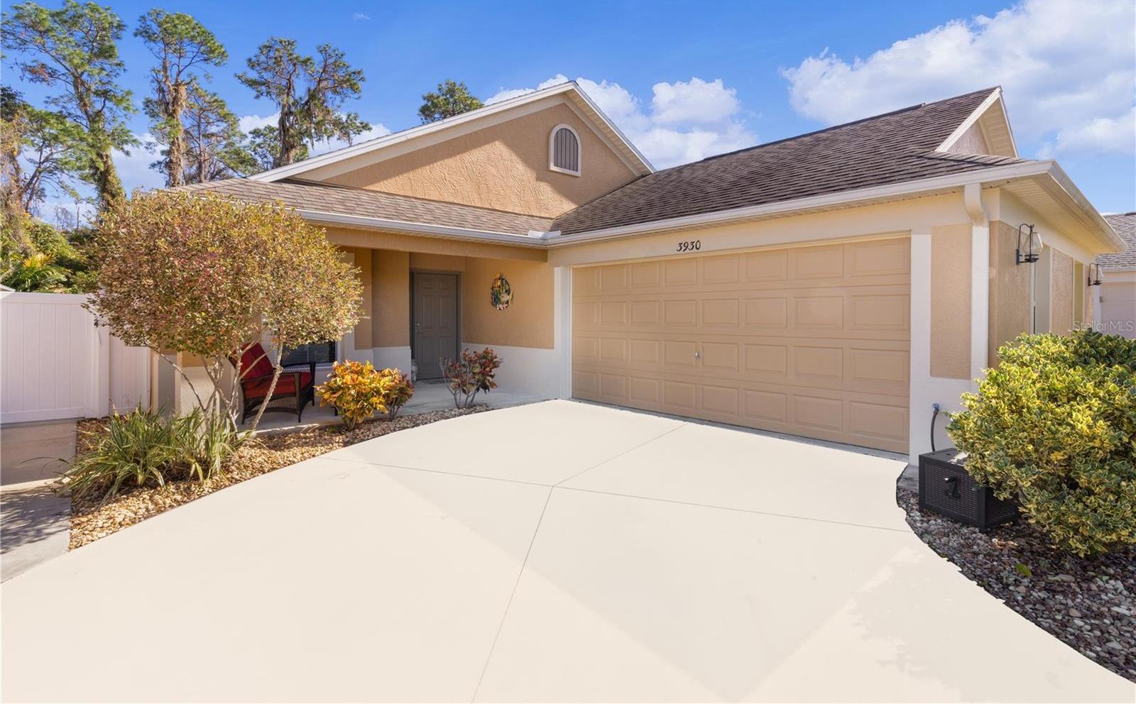 Photo one of 3930 E Torch Lake Dr The Villages FL 32163 | MLS G5077170