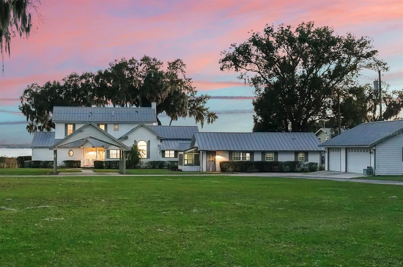 Photo one of 12730 E Highway 25 Ocklawaha FL 32179 | MLS G5078009