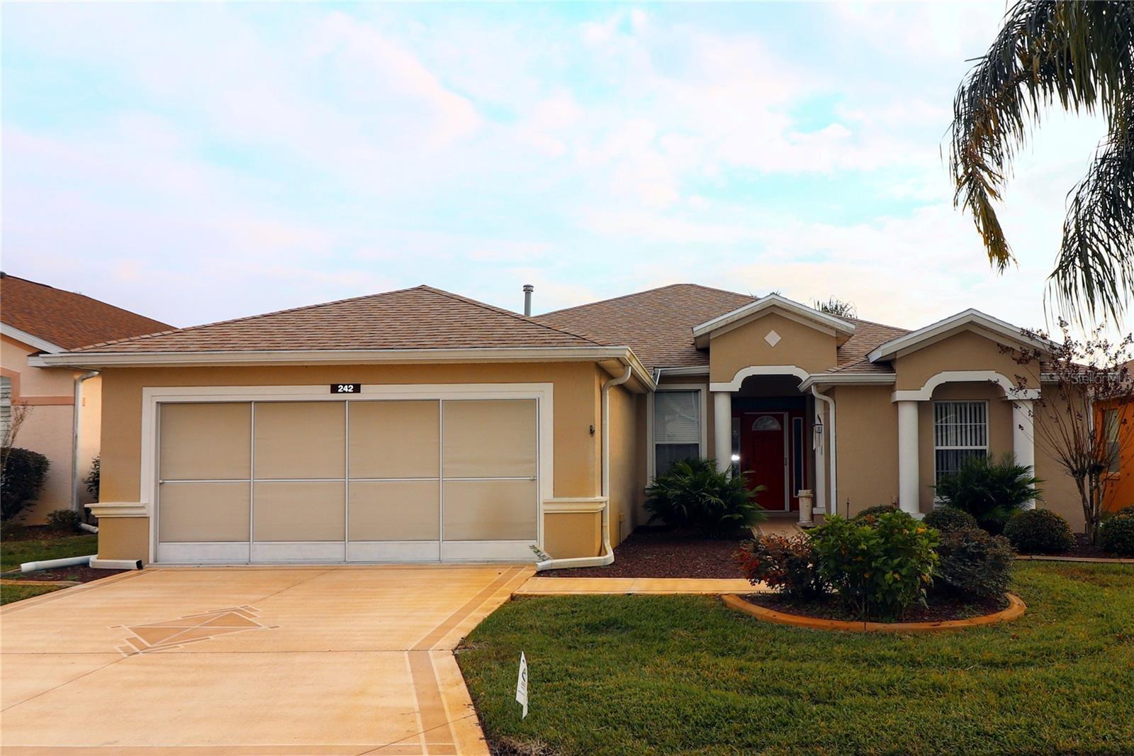 Photo one of 242 Bentwood Dr Leesburg FL 34748 | MLS G5078780