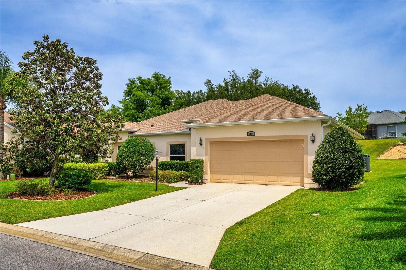 Photo one of 4419 Nottoway Dr Leesburg FL 34748 | MLS G5079482