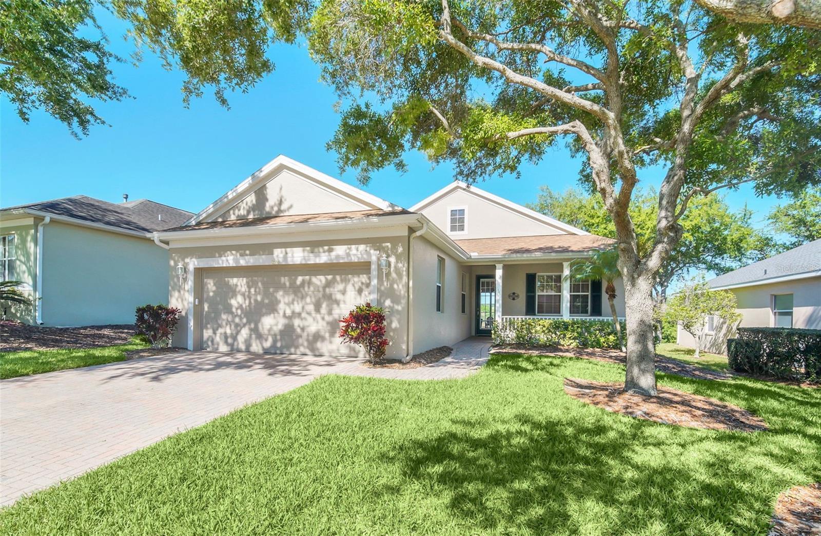 Photo one of 2536 Castle Pines St Clermont FL 34711 | MLS G5079954