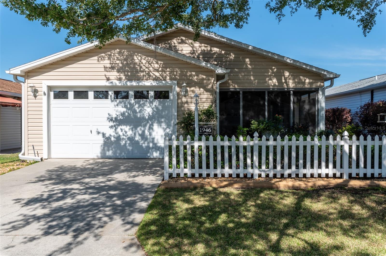 Photo one of 1946 Stafford Ave The Villages FL 32162 | MLS G5081128