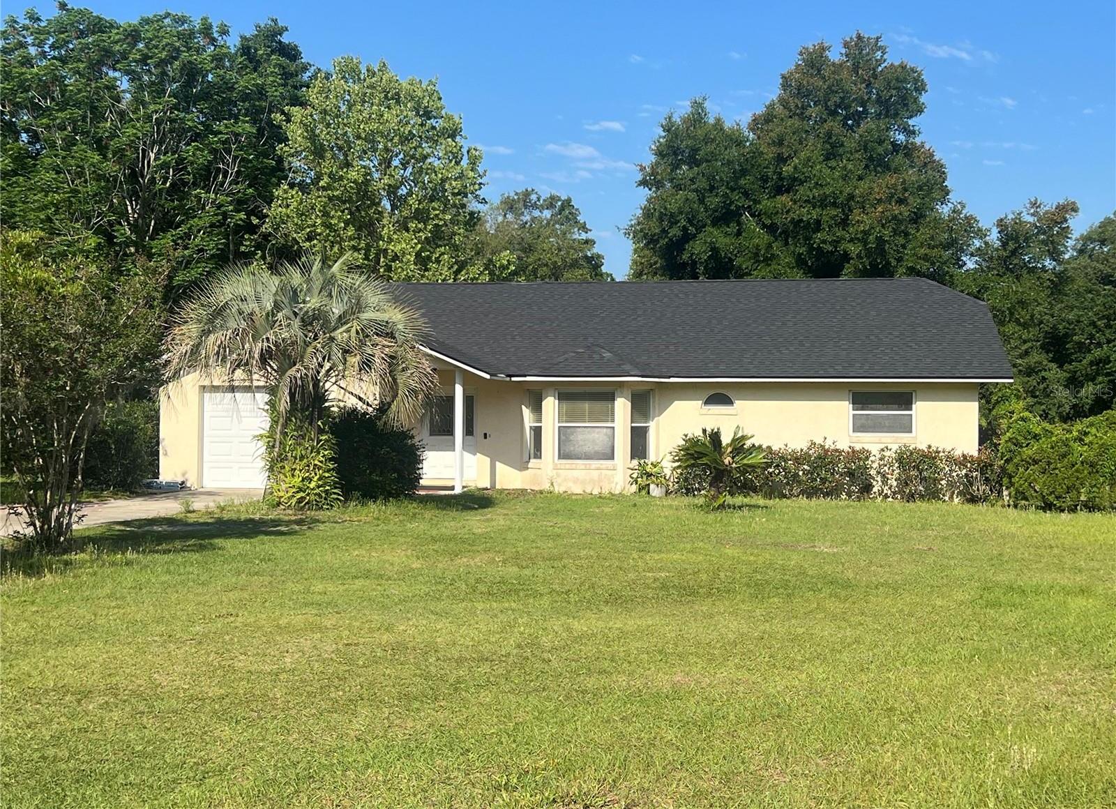 Photo one of 1225 Lewis Rd Leesburg FL 34748 | MLS G5081204