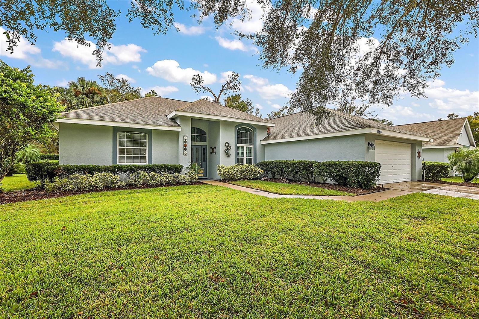 Photo one of 1720 Park Forest Blvd Mount Dora FL 32757 | MLS G5089107