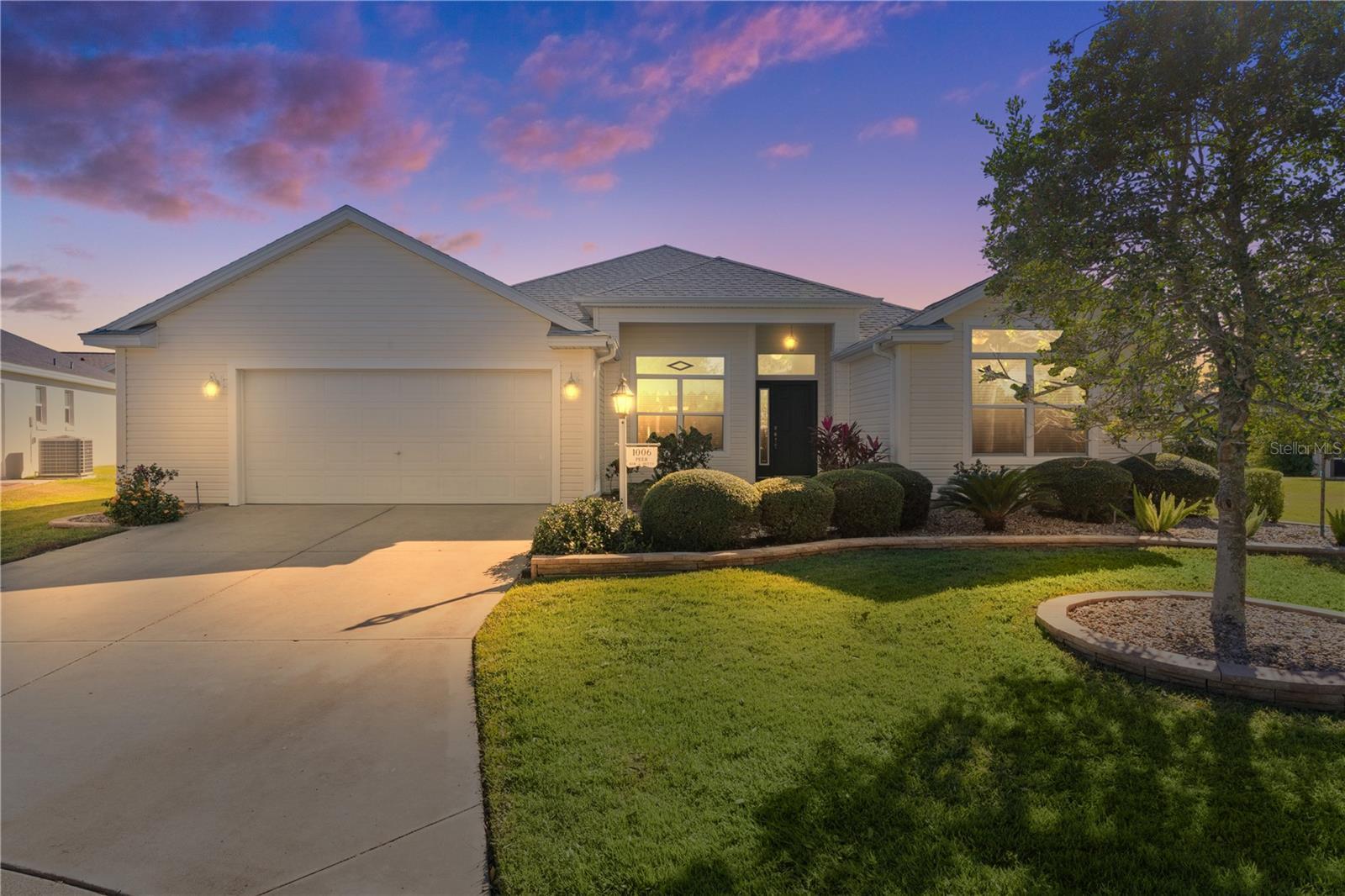 Photo one of 1006 Sayle St The Villages FL 32162 | MLS G5089669