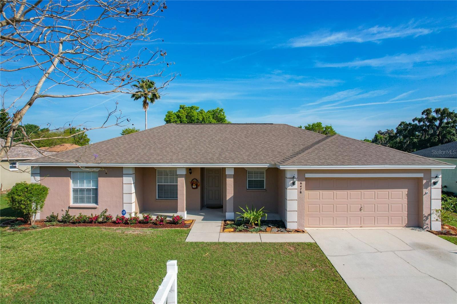 Photo one of 6478 Oakpoint Dr Lakeland FL 33813 | MLS L4943274