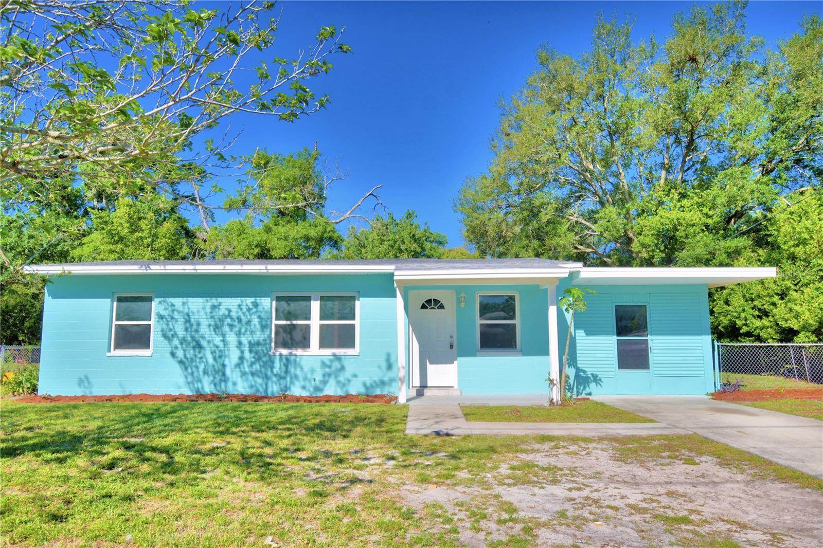 Photo one of 1111 29Th Nw St Winter Haven FL 33881 | MLS L4943521