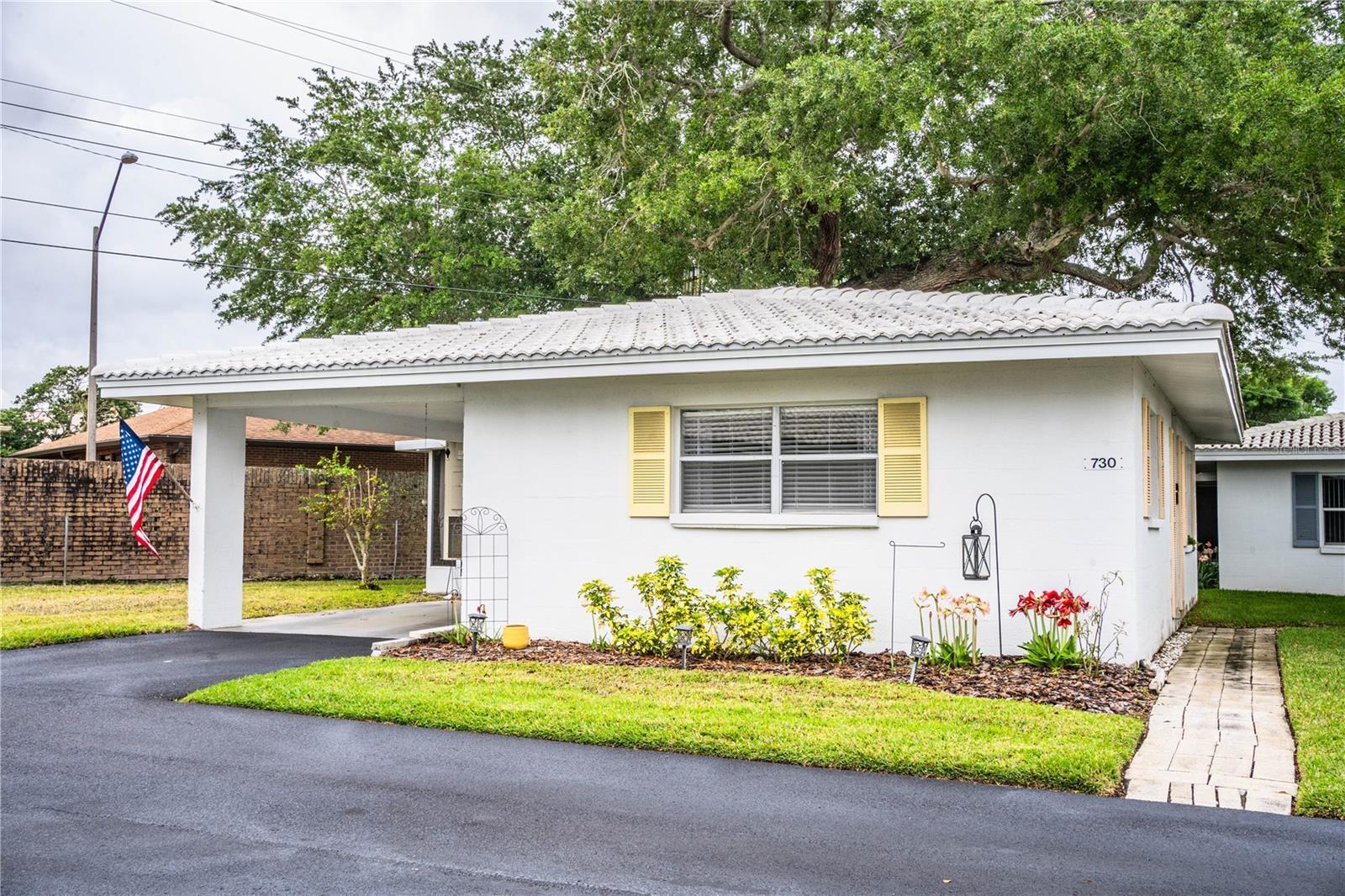 Photo one of 730 Erie Ct Lakeland FL 33803 | MLS L4943651