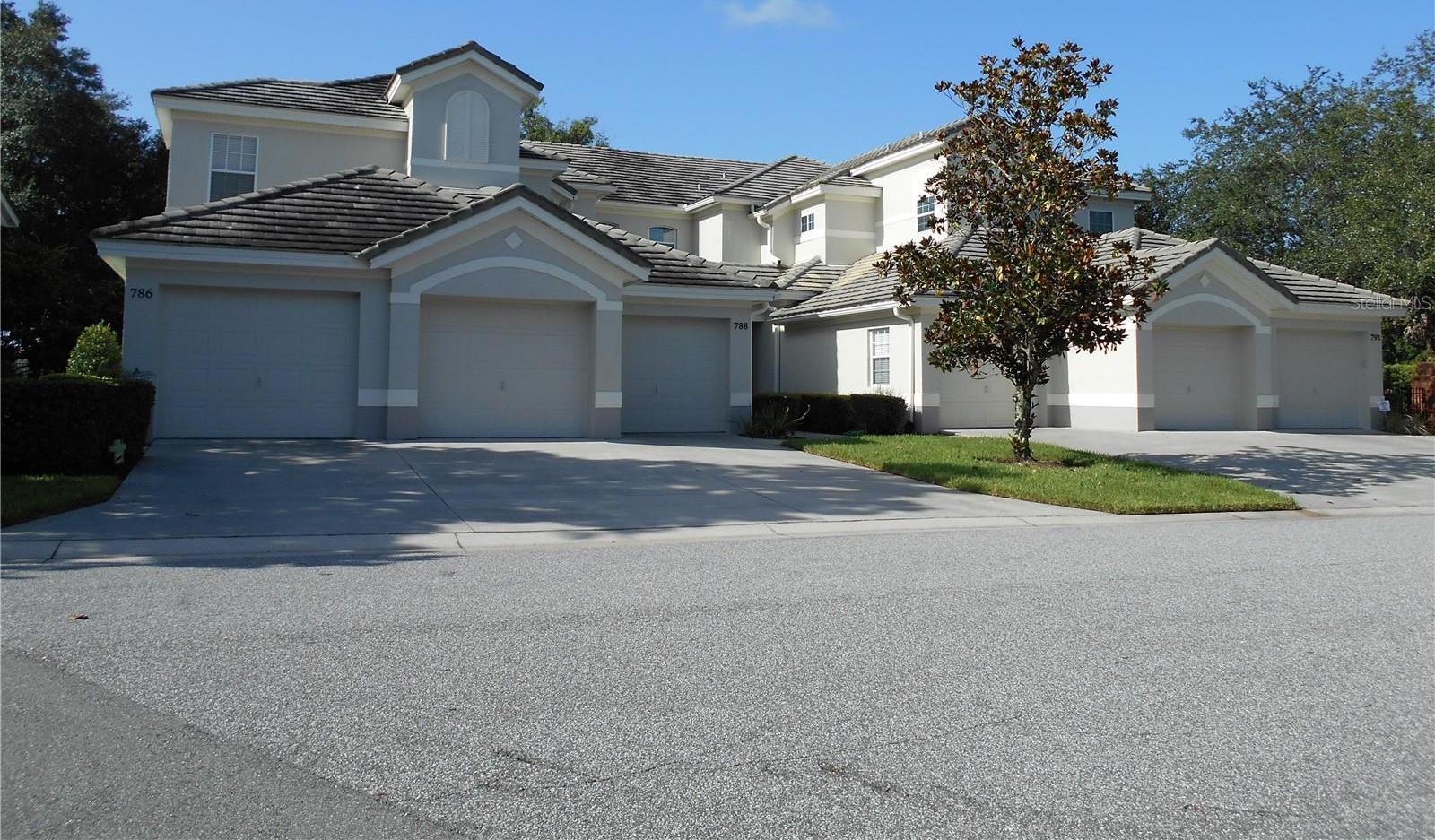 Photo one of 788 Grasslands Village Cir Lakeland FL 33803 | MLS L4943763