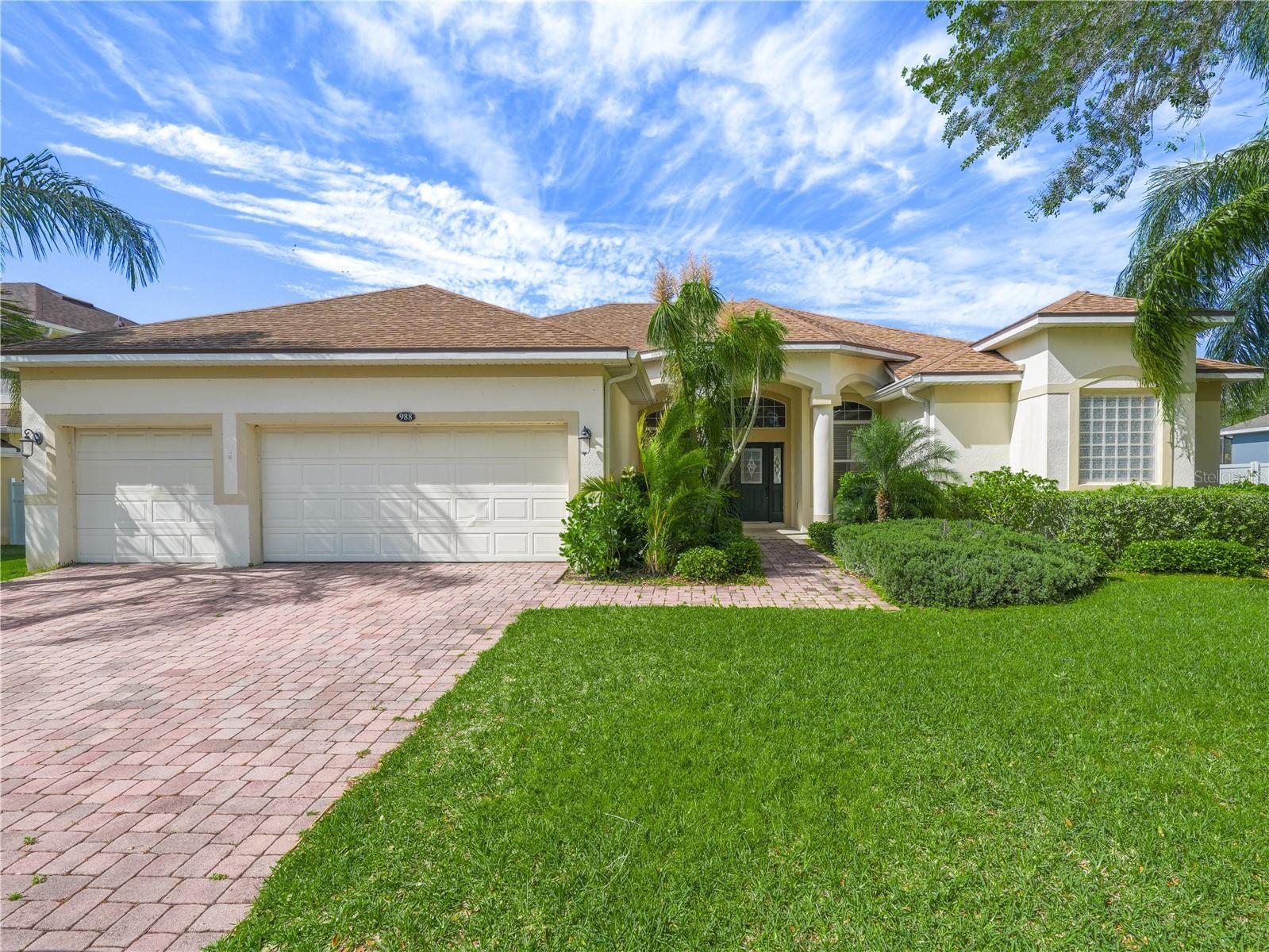 Photo one of 988 Classic View Dr Auburndale FL 33823 | MLS L4943829