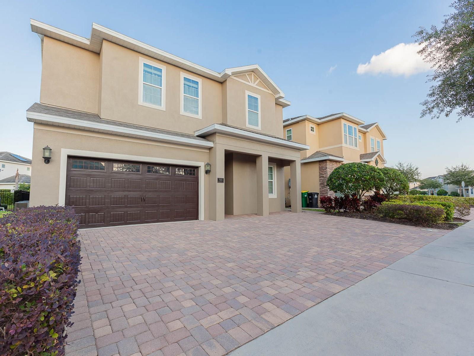 Photo one of 7625 Brookhurst Ln Kissimmee FL 34747 | MLS O6096480