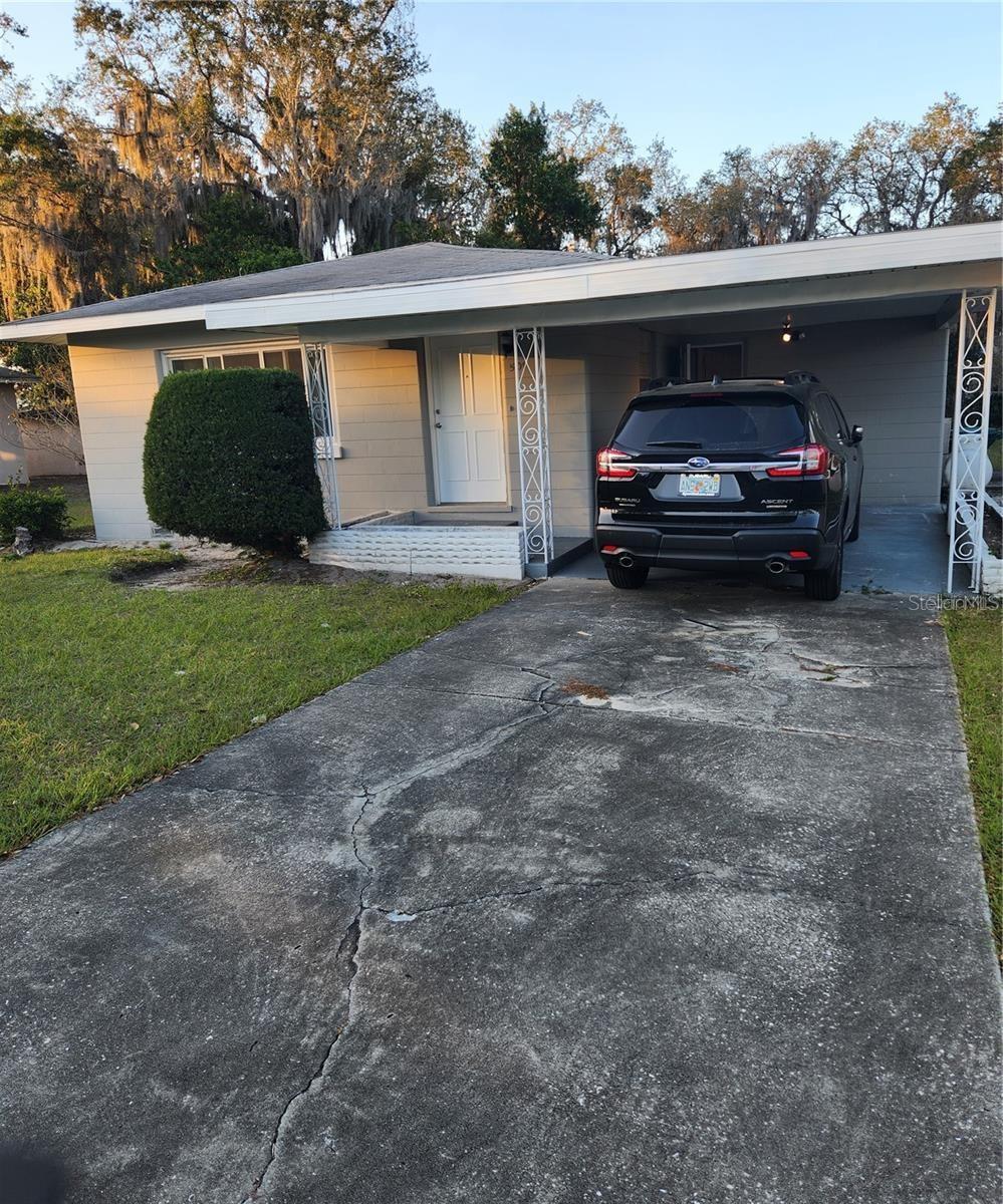 Photo one of 507 Martin Luther King Ne Blvd Winter Haven FL 33881 | MLS O6139912
